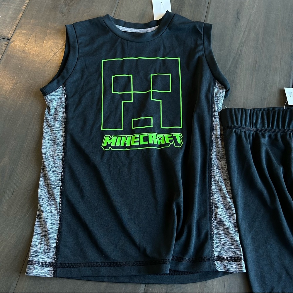 NWT Minecraft set - Picture 2 of 4